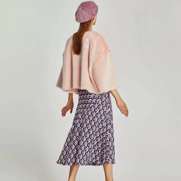 Zara Faux Fur Sweater Shirt - Picture 12 of 12